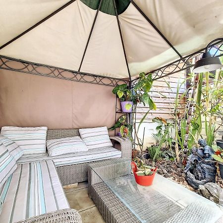 Paul Et Aliette - T3 Classe 3 Etoiles - 70M2 - Saint-Denis Kültér fotó