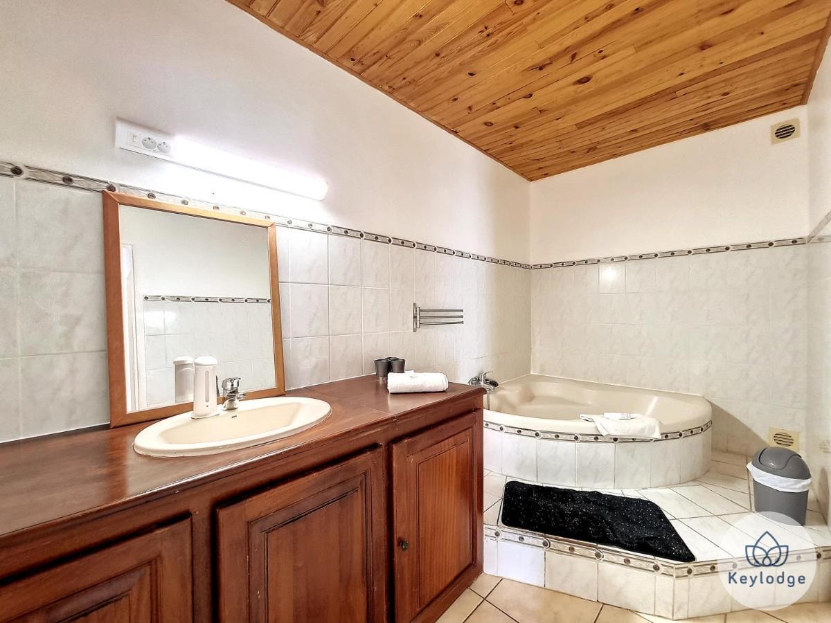 Paul Et Aliette - T3 Classe 3 Etoiles - 70M2 - Saint-Denis Kültér fotó
