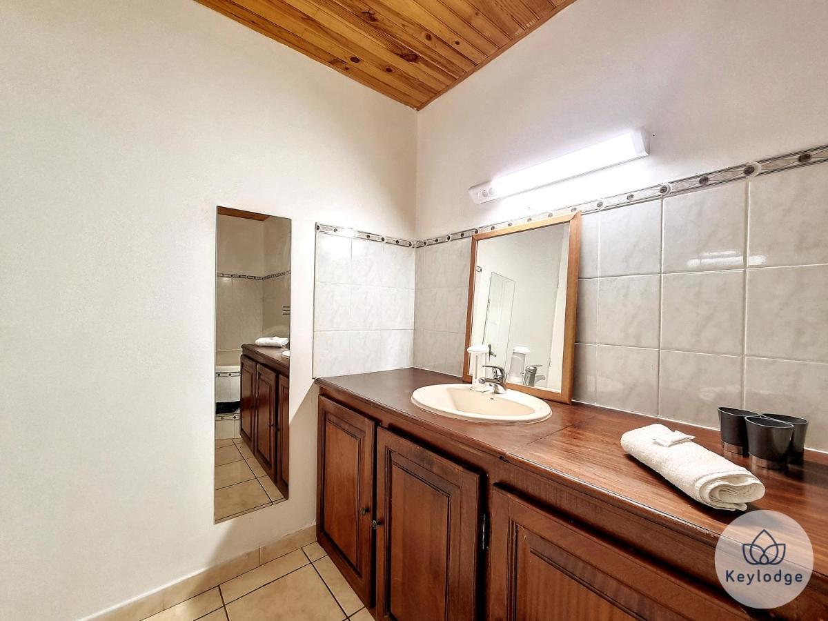 Paul Et Aliette - T3 Classe 3 Etoiles - 70M2 - Saint-Denis Kültér fotó